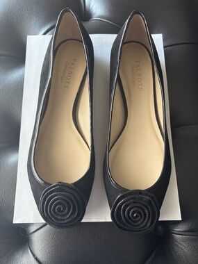 Talbots Black Suede Leather Rose Accent Women’s Flats